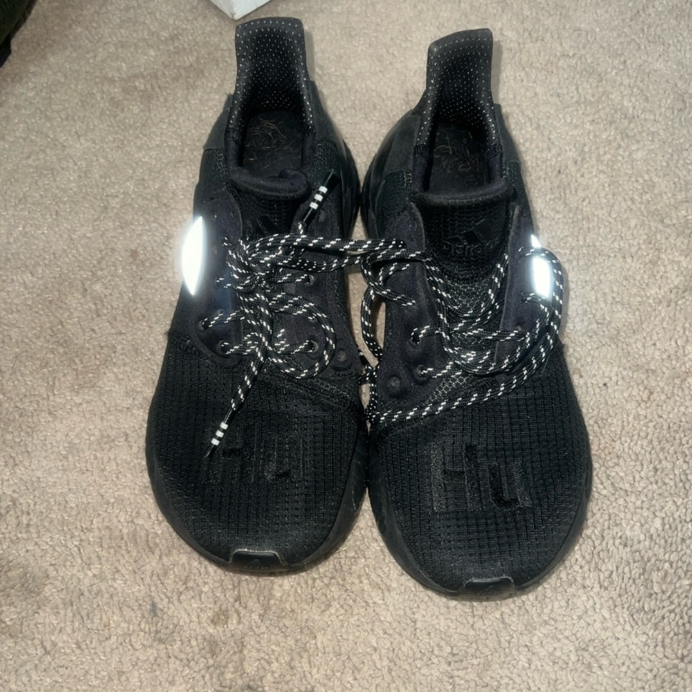 Adidas x Pharrell Williams Hu - triple black